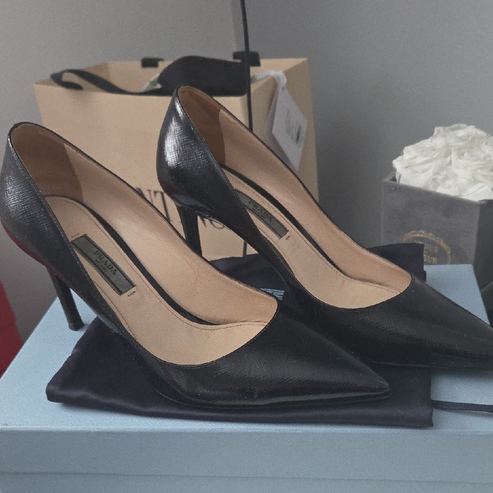 PRADA Elegant Black Women's Heels🖤👠🖤